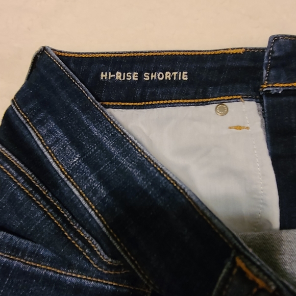 American Eagle size 8 high rise-shorts - Picture 3 of 4